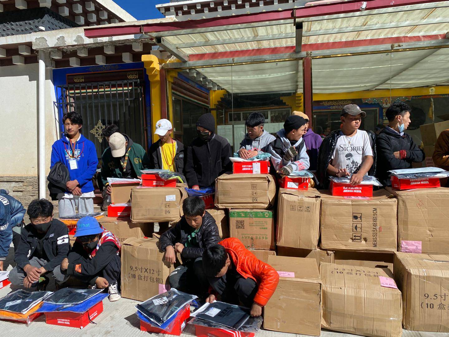 乐动·网站注册-乐动online(中国)公益回顾丨家国同欢月同圆 温暖满载甘孜州(图7)